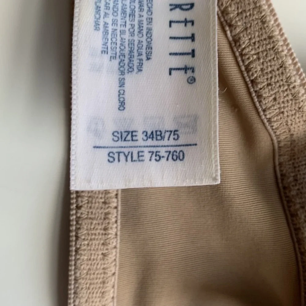 Vassarette beige convertible straps underwire‎ bra.  Lightly padded. Size 34B.